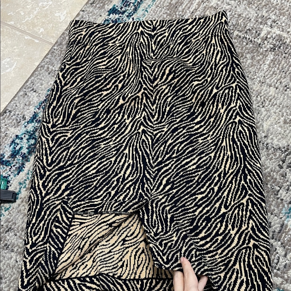 ST. JOHN 2 pc suit Zebra Print Skirt jacket - Picture 13 of 17